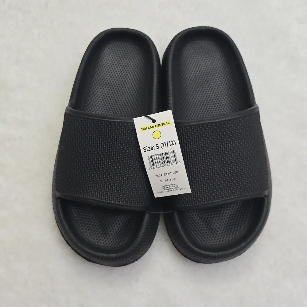 NWT Boys Black Slides S 11/12 Sandals Casual Slip On Summer Beach Shoes
